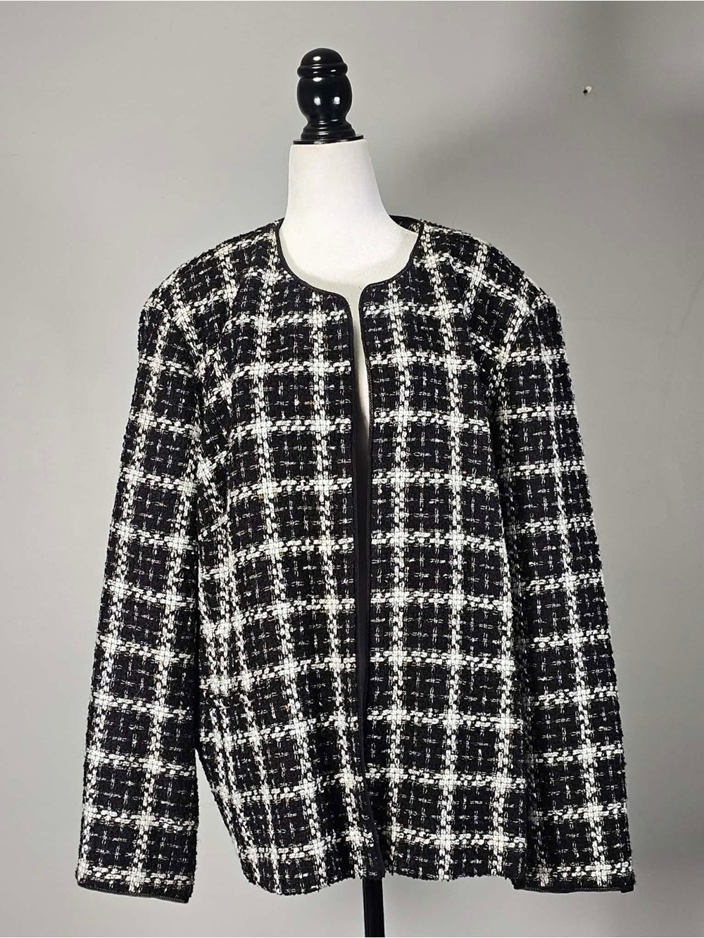 EUC Jones New York Signature Classic Black & White Tweed Jacket - Women's Coat